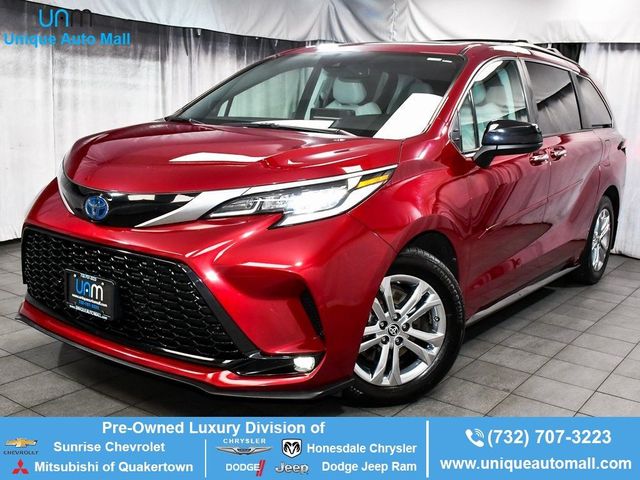 2022 Toyota Sienna XSE