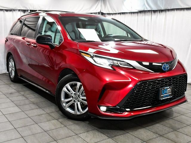 2022 Toyota Sienna XSE