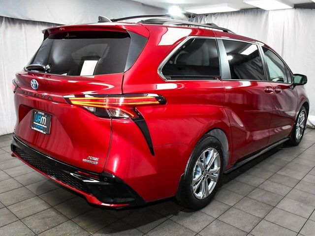 2022 Toyota Sienna XSE