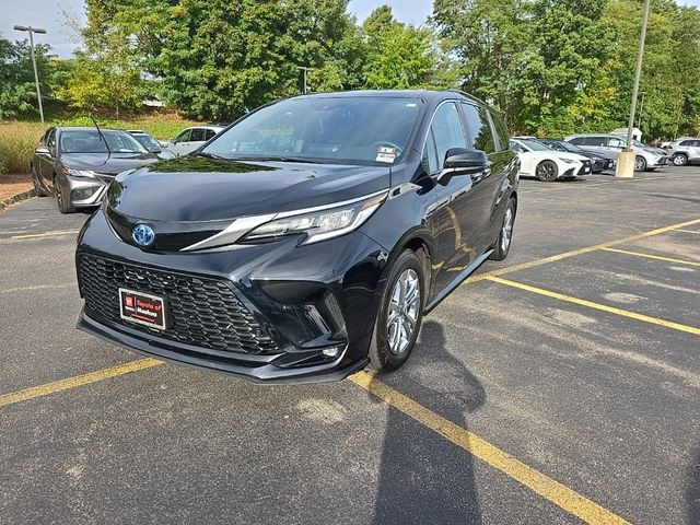 2022 Toyota Sienna XSE