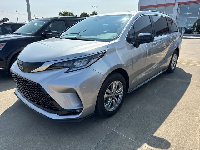 2022 Toyota Sienna XSE