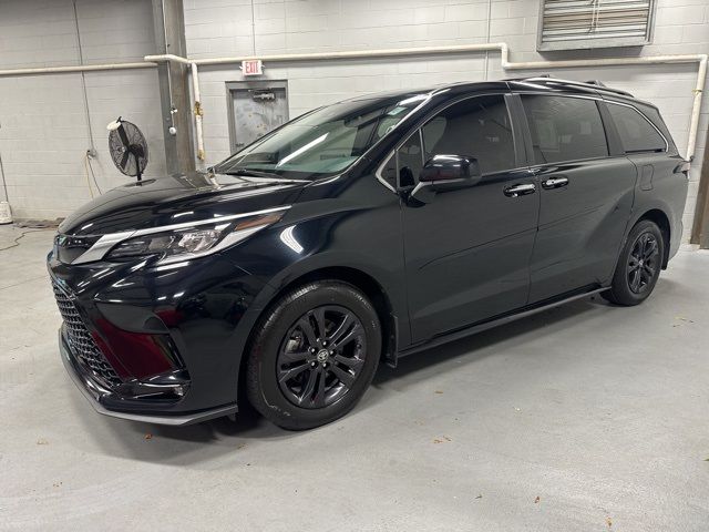 2022 Toyota Sienna XSE