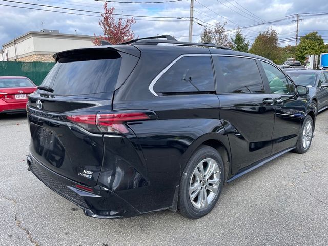 2022 Toyota Sienna XSE