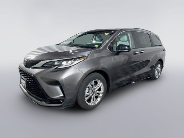 2022 Toyota Sienna XSE