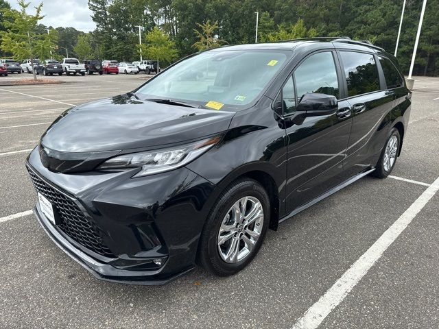 2022 Toyota Sienna XSE