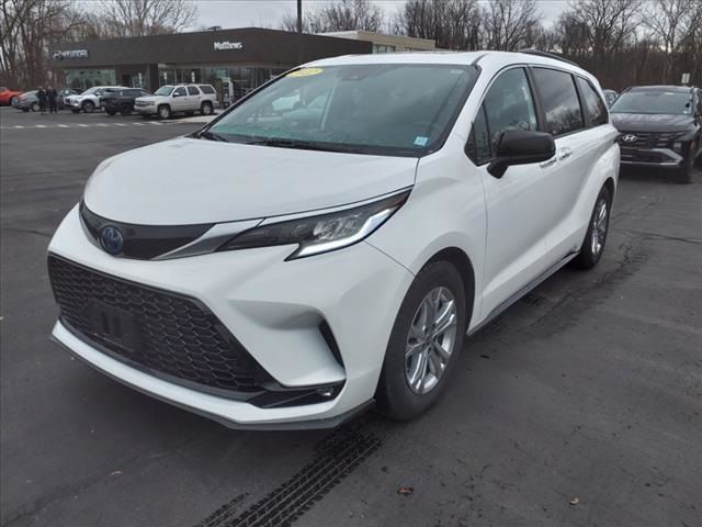 2022 Toyota Sienna XSE