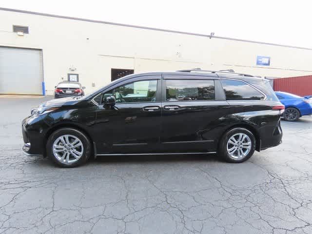 2022 Toyota Sienna XSE