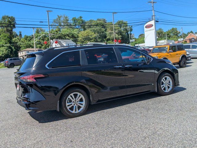 2022 Toyota Sienna XSE