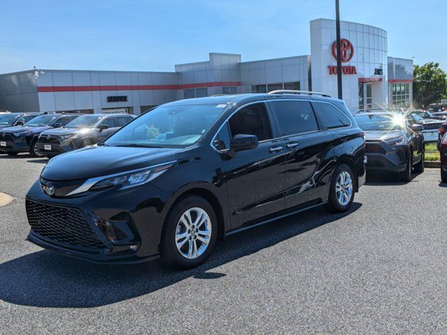 2022 Toyota Sienna XSE