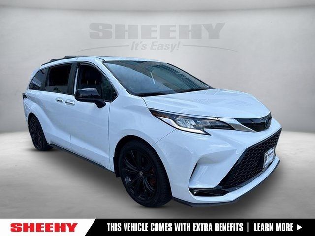 2022 Toyota Sienna XSE