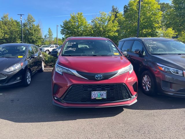 2022 Toyota Sienna XSE