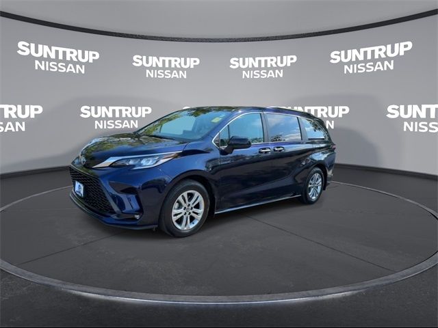 2022 Toyota Sienna XSE