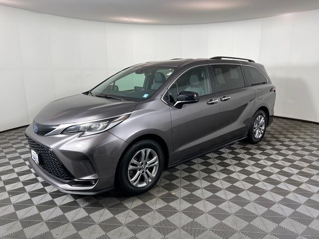 2022 Toyota Sienna XSE