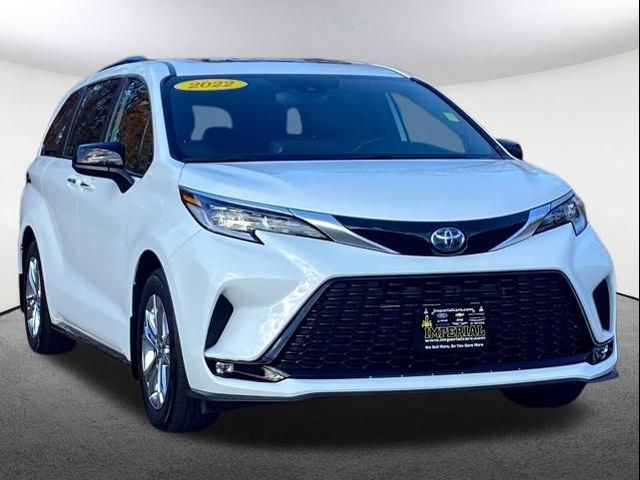 2022 Toyota Sienna XSE