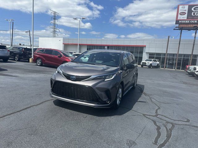 2022 Toyota Sienna XSE