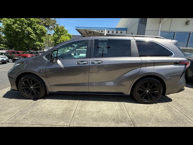2022 Toyota Sienna XSE