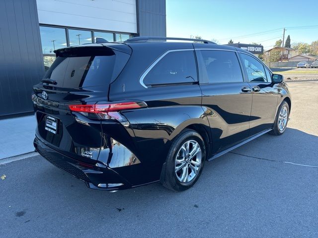 2022 Toyota Sienna XSE