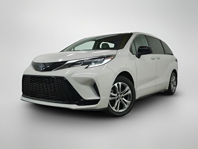 2022 Toyota Sienna LE