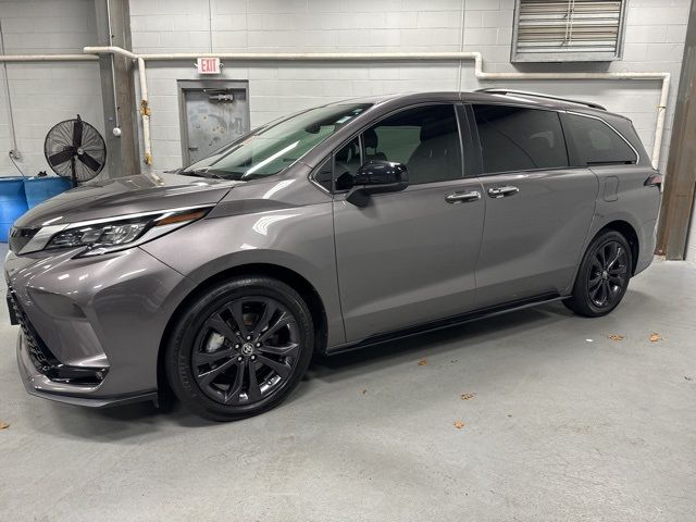 2022 Toyota Sienna XSE