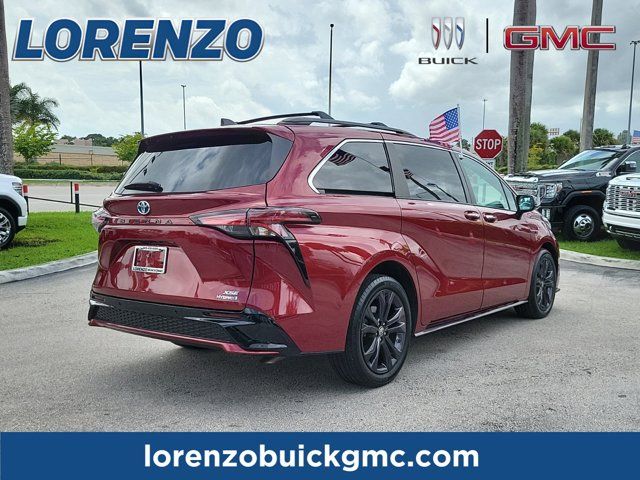 2022 Toyota Sienna XSE