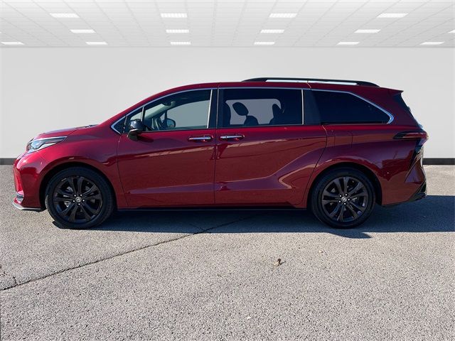 2022 Toyota Sienna XSE