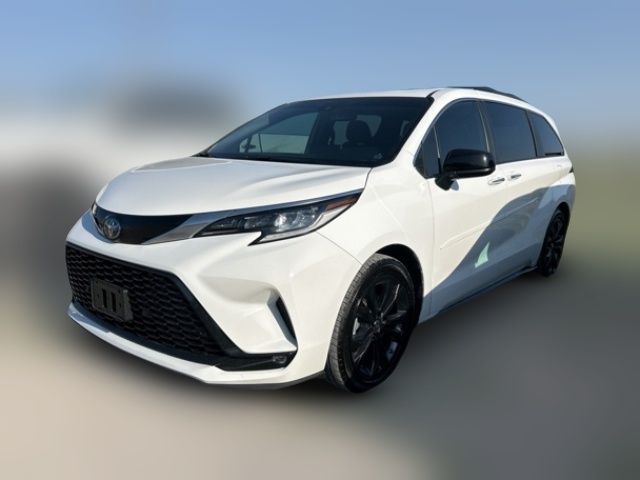 2022 Toyota Sienna XSE