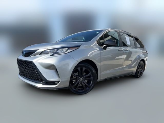 2022 Toyota Sienna XSE