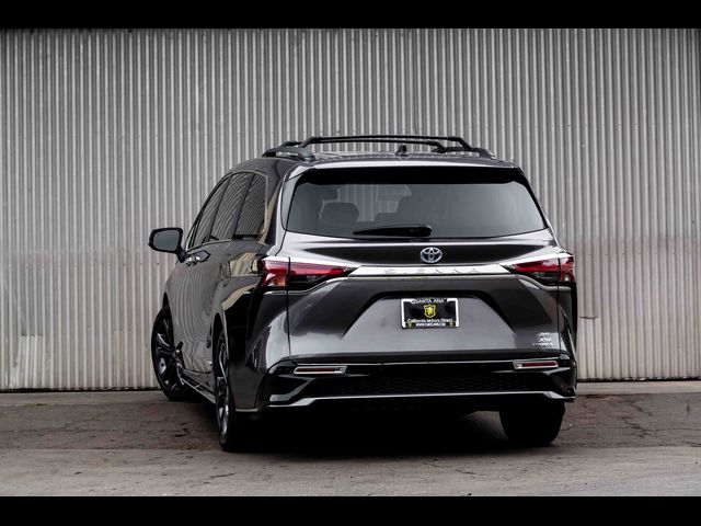 2022 Toyota Sienna XSE