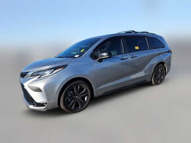 2022 Toyota Sienna XSE