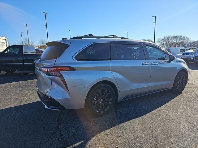 2022 Toyota Sienna XSE