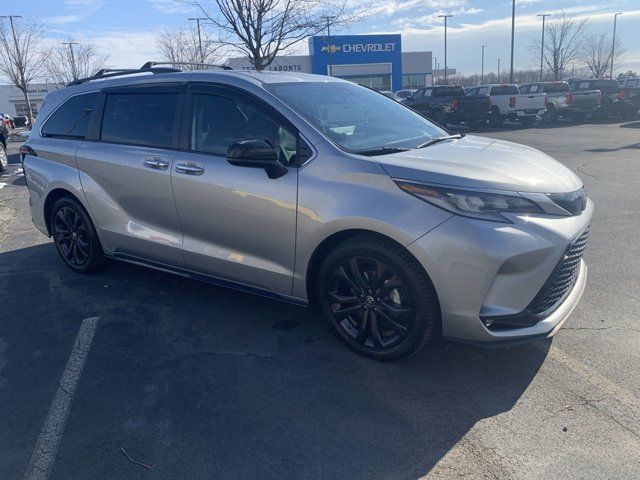 2022 Toyota Sienna XSE