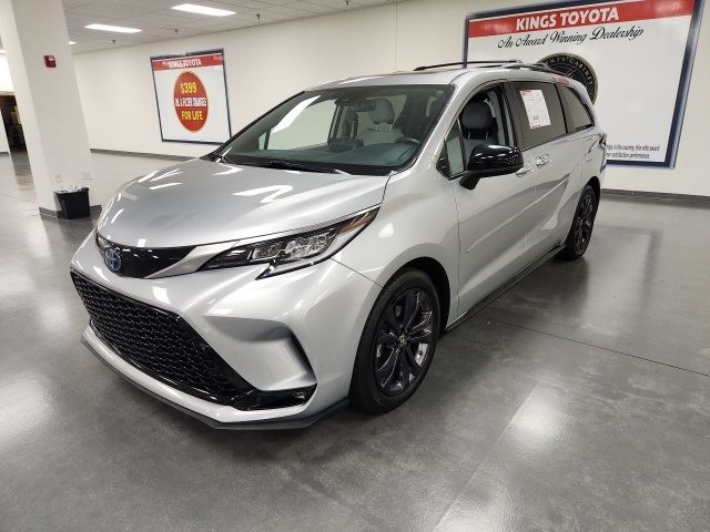 2022 Toyota Sienna XSE