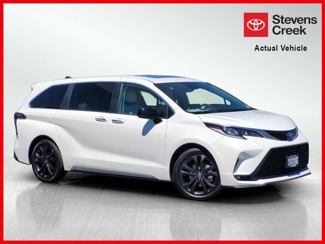 2022 Toyota Sienna XSE