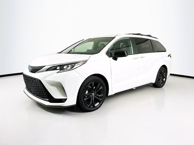 2022 Toyota Sienna XSE