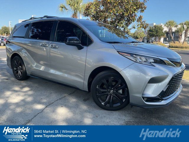 2022 Toyota Sienna XSE