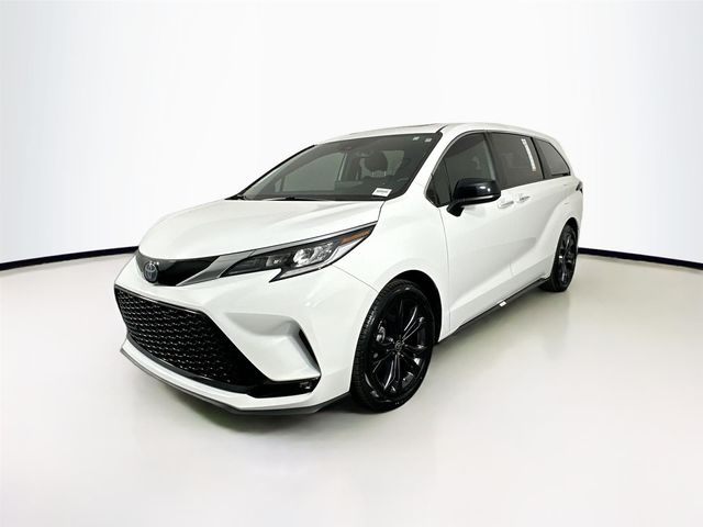 2022 Toyota Sienna XSE