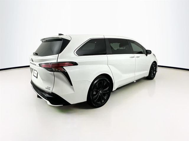 2022 Toyota Sienna XSE