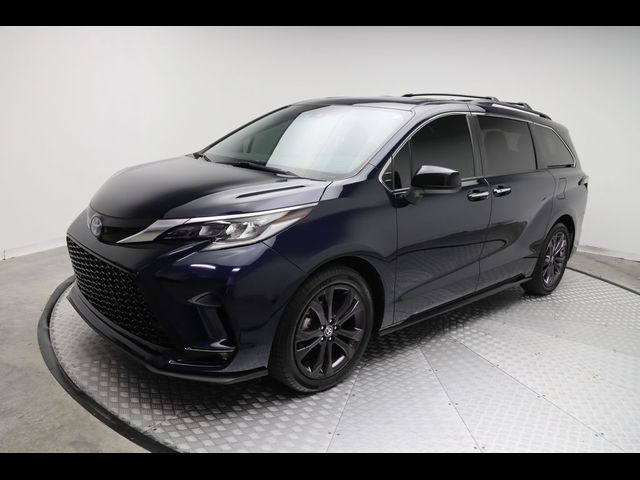 2022 Toyota Sienna XSE