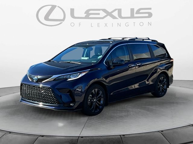 2022 Toyota Sienna XSE