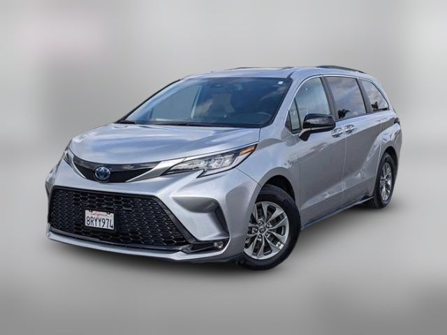 2022 Toyota Sienna XSE