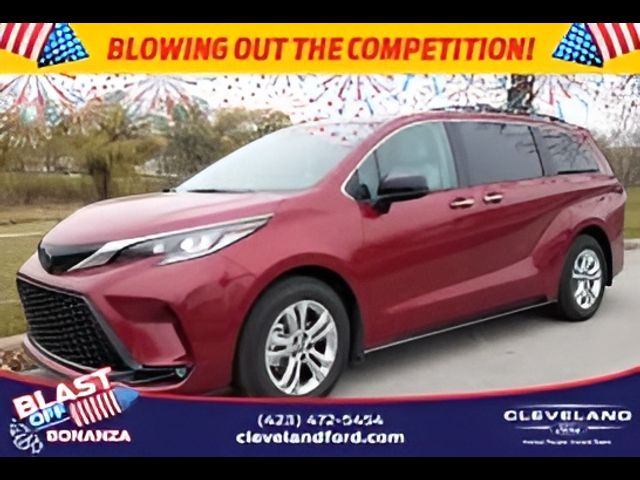 2022 Toyota Sienna XSE