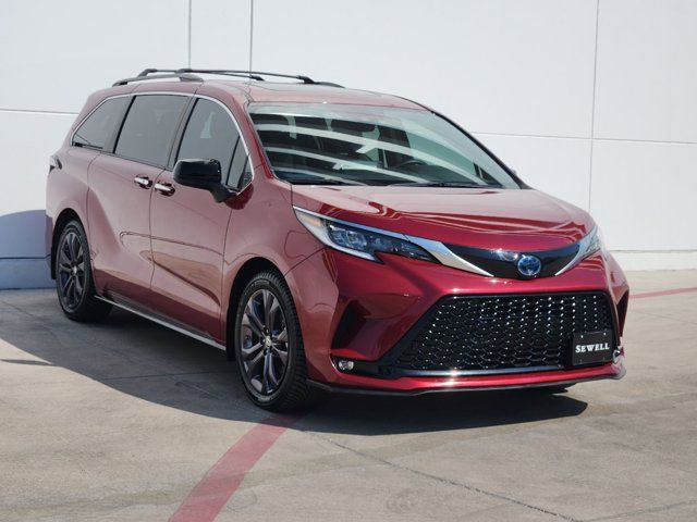 2022 Toyota Sienna XSE