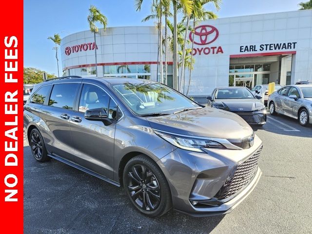 2022 Toyota Sienna XSE