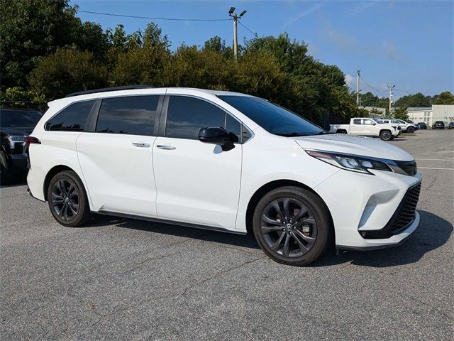 2022 Toyota Sienna XSE