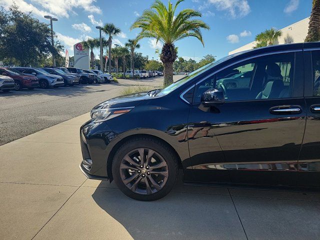 2022 Toyota Sienna XSE