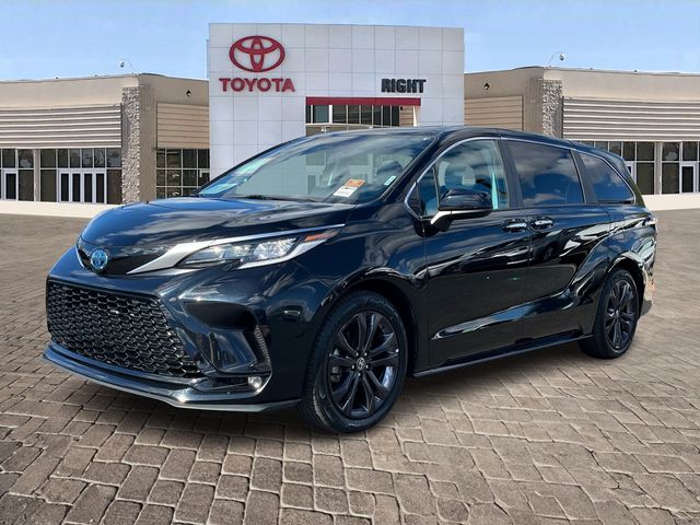 2022 Toyota Sienna XSE