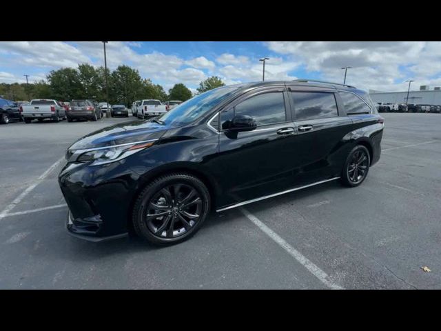 2022 Toyota Sienna XSE