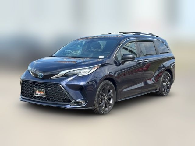 2022 Toyota Sienna XSE