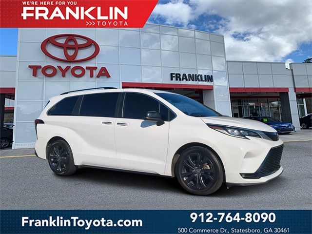 2022 Toyota Sienna XSE