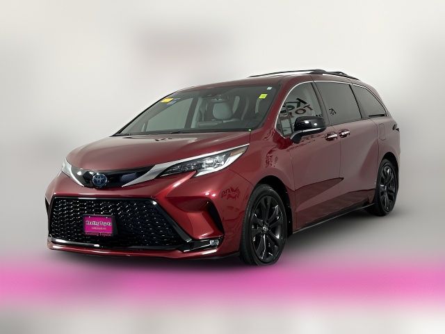 2022 Toyota Sienna XSE